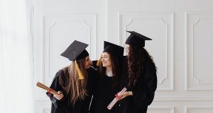 Pourquoi est-il important de faire connaître son entreprise aux jeunes diplômés ? Pourquoi est-il important de faire connaître son entreprise aux jeunes diplômés