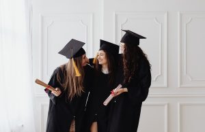 Pourquoi est-il important de faire connaître son entreprise aux jeunes diplômés