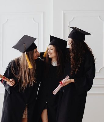 Pourquoi est-il important de faire connaître son entreprise aux jeunes diplômés