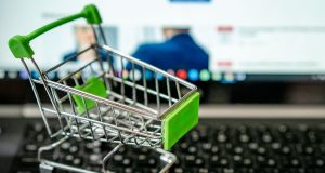 Un magasin phygital : L’avenir du commerce fusionné entre le virtuel et le réel Un magasin phygital L'avenir du commerce fusionné entre le virtuel et le réel