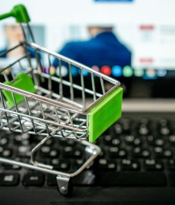 Un magasin phygital L'avenir du commerce fusionné entre le virtuel et le réel